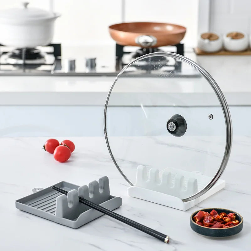 CleanCook™ – A holder that keeps your countertop clean while you cook