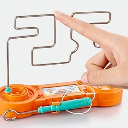 BuzzMaze™ – Touch it… and watch out for the shock!