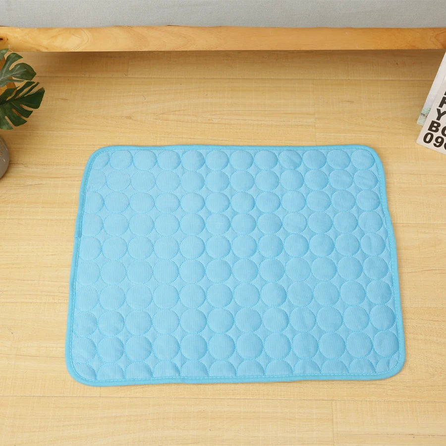 CoolPaw™ – Cooling Mat for Dogs & Cats on Hot Days