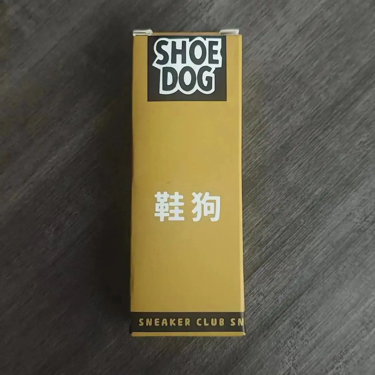 ShoeSwipe™ – Quick cleaning that removes dirt and revives your shoes in seconds