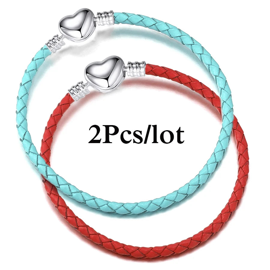 CharmLink™ – A versatile bracelet to create unique combinations with style. ✨