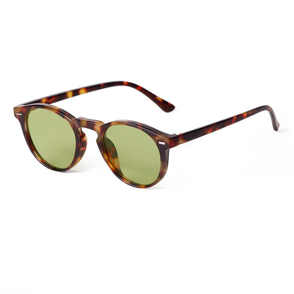 RetroShade™ – Vintage sunglasses that elevate your style with attitude