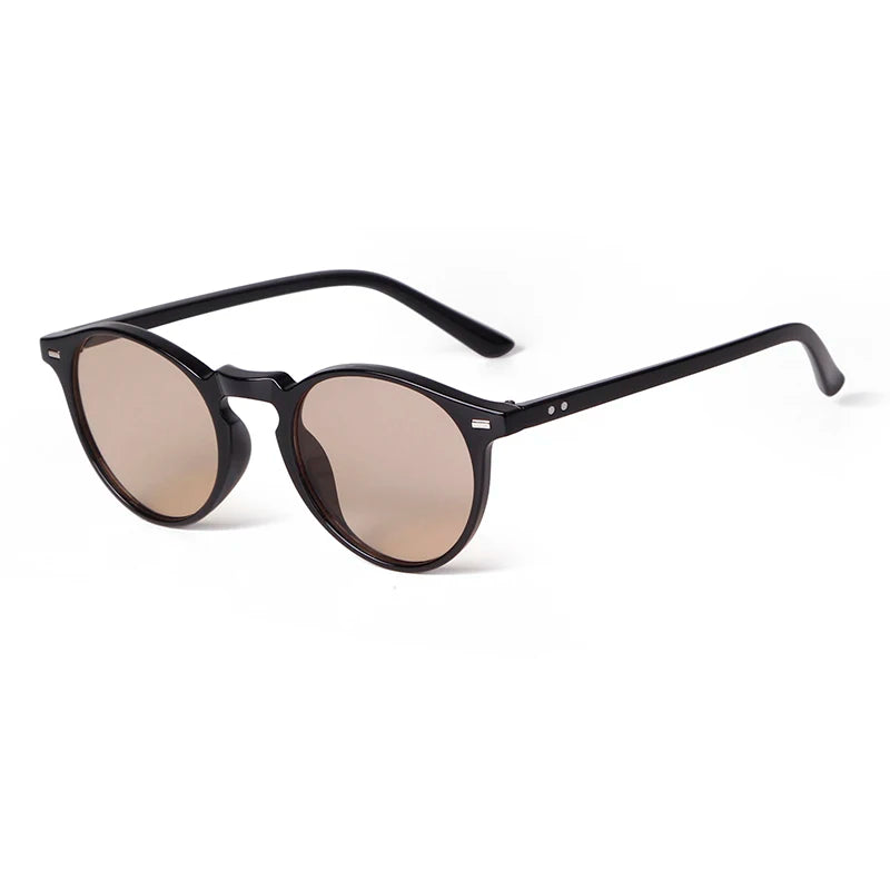 RetroShade™ – Vintage sunglasses that elevate your style with attitude