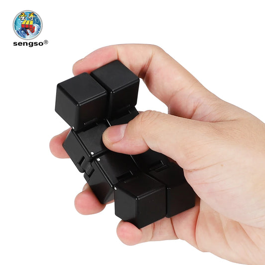 FocusCube™ – A sensory toy that improves concentration and reduces anxiety