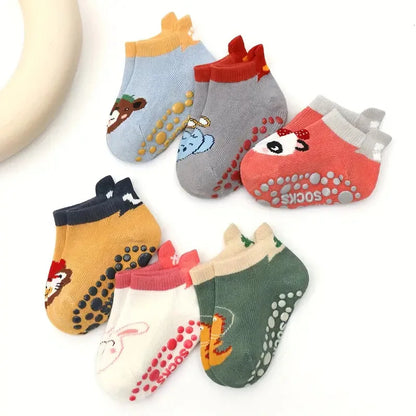 TinyPaws™ – Non-slip socks that keep little feet safe and comfortable