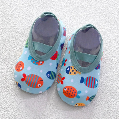 AquaPaws™ – Lightweight shoes that protect and give freedom to play in the water.