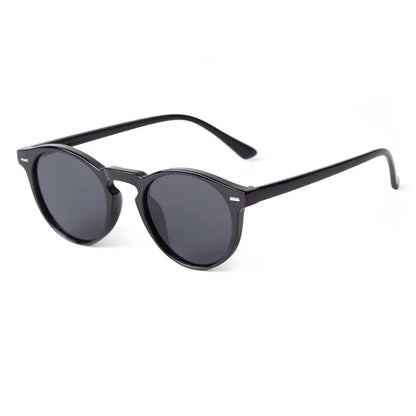 RetroShade™ – Vintage sunglasses that elevate your style with attitude