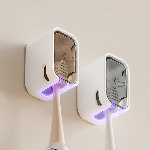 BrushGuard™ – Dust protection that keeps your toothbrush always clean