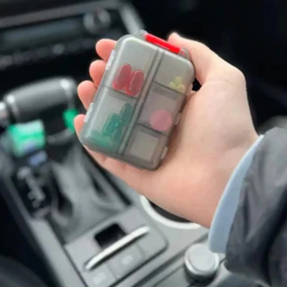PocketDose™ – A compact organizer that keeps your pills always within reach