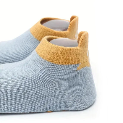 TinyPaws™ – Non-slip socks that keep little feet safe and comfortable