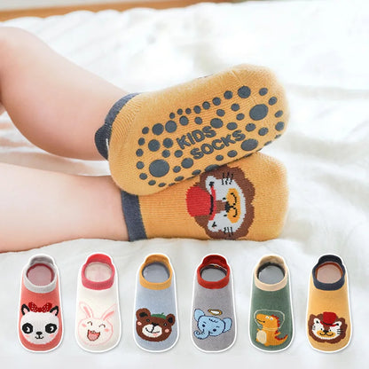TinyPaws™ – Non-slip socks that keep little feet safe and comfortable
