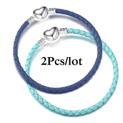 CharmLink™ – A versatile bracelet to create unique combinations with style. ✨