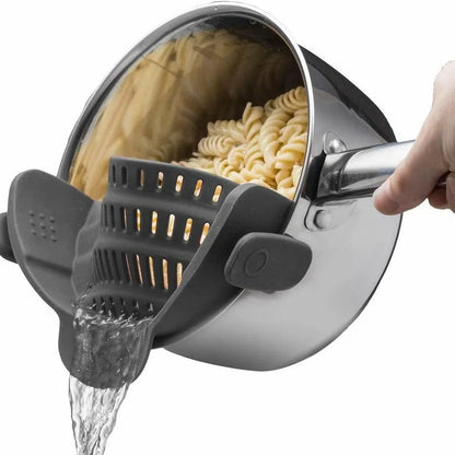 ClipDrain™ – A practical strainer that clips directly onto your pot for quick use