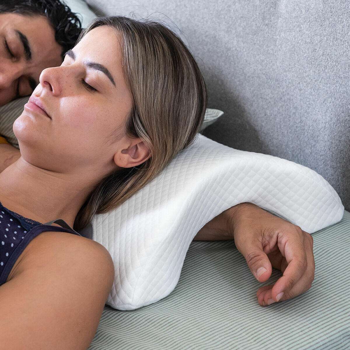 Almofada Viscoelástica Cervical para Casais Cozzy – Conforto e Descanso Perfeito